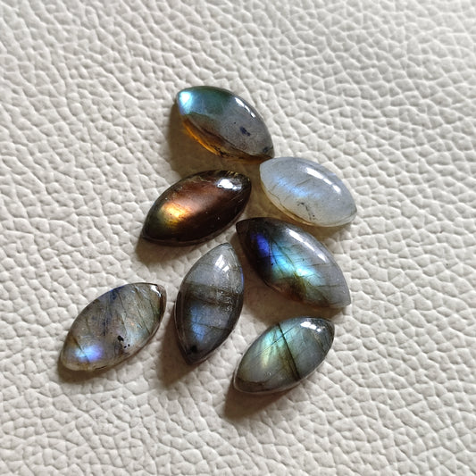 Natural Labradorite Gemstone A16