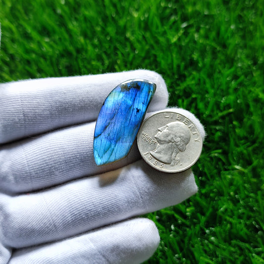 Natural Labradorite Cabochon Gemstone (A145)